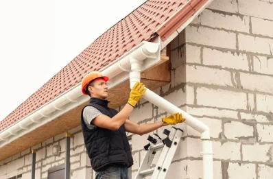 Pose et remplacement de gouttières à Ansan